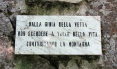 30 Mi accoglie questa frase....